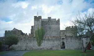 Description: Cahir Castle, Co. Tipperary